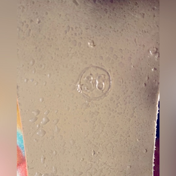 5/25$ ✨ Floral Pump - Picture 5 of 5